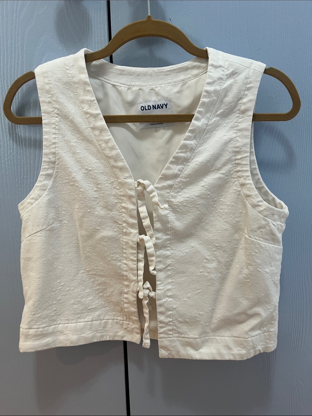 Old Navy Cream Linen-blend Tie-Front Sleeveless Vest Tank